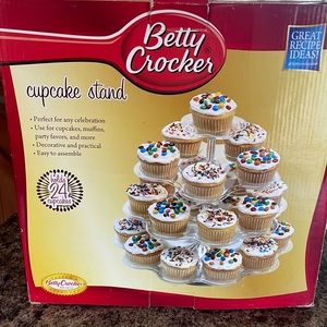 Cupcake stand and carry case for cupcakes